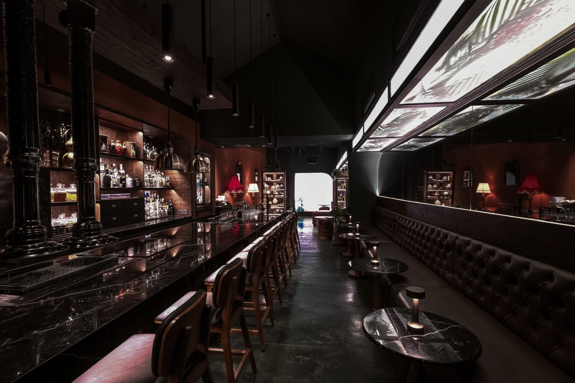 Bars & Cocktail Lounges